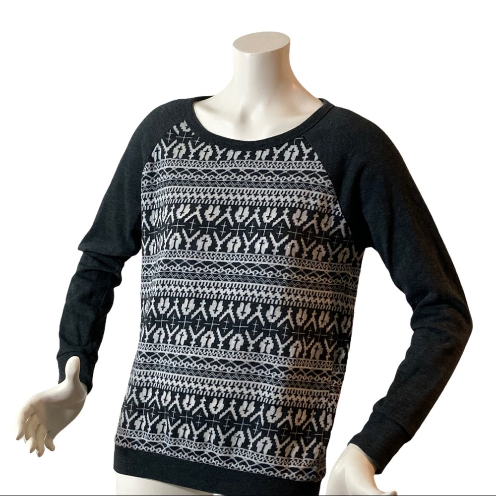 EMPYRE Sweater